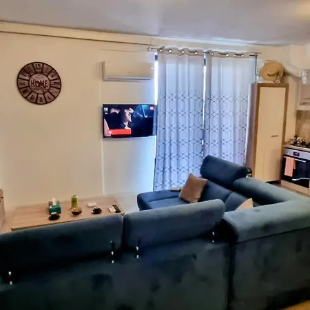 Ateneo Апартаменти