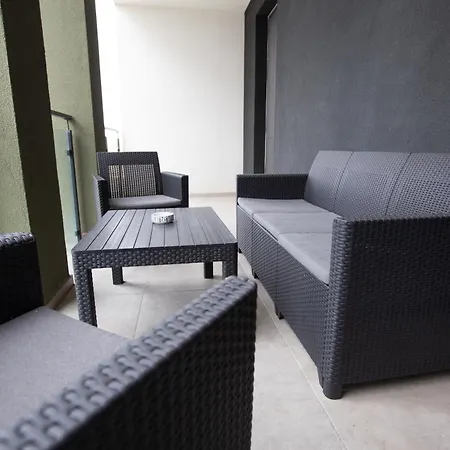 Ateneo Apartament *