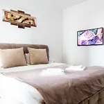 Ateneo Appartement *
