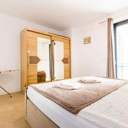 Ateneo Apartament